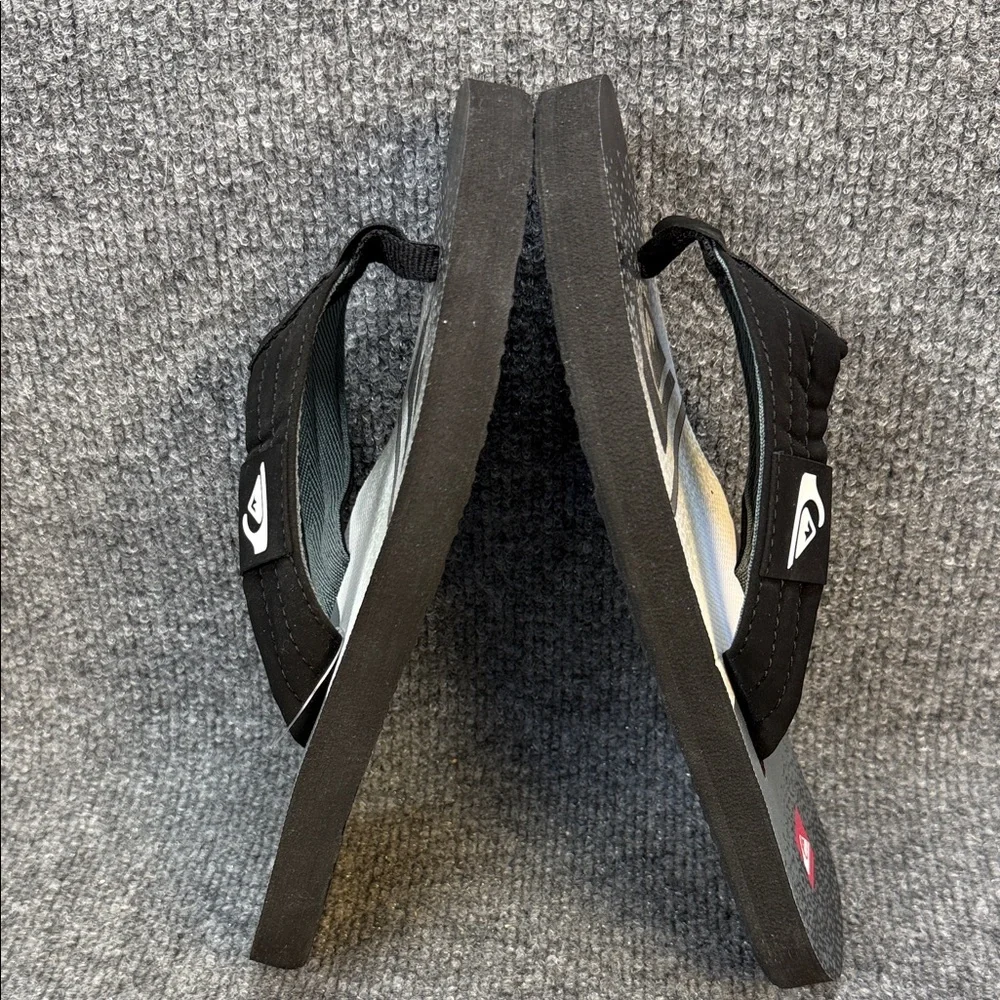 Quiksilver Black and Gray Gradient Men’s Sandals Size 7 EU40 NWOT